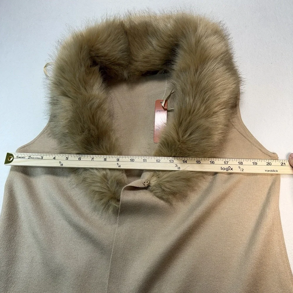 Baldini Mumu Lombardi Long Cardigan in Taupe with a faux fur‎ collar. SIze L